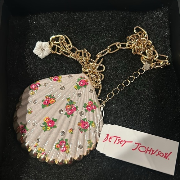 Betsey Johnson Necklace Sea Shell Flower Pendant Chain Clam Gold Tone - Picture 7 of 7